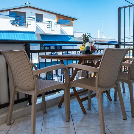 Corner Bay View Flat